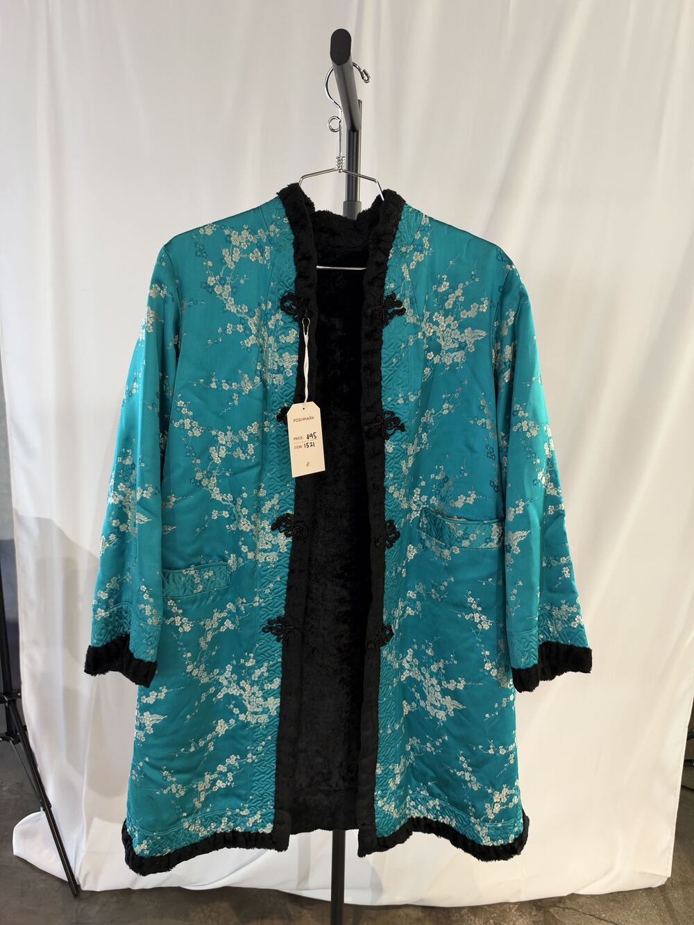 PF-1521 Vintage Brocade Jacket with Faux Fur Trim